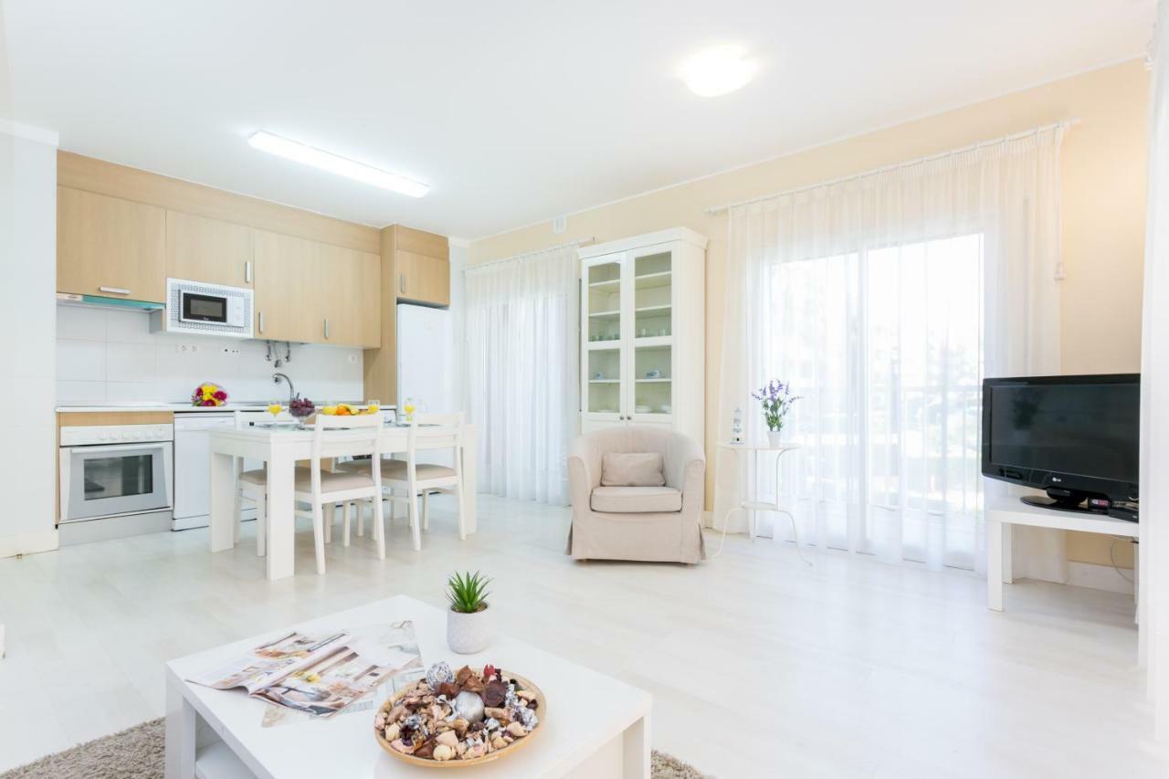 Litoral Mar Dream 17, Beach Front, Free Wi-Fi, Private Parking, Pool Portimão Eksteriør billede